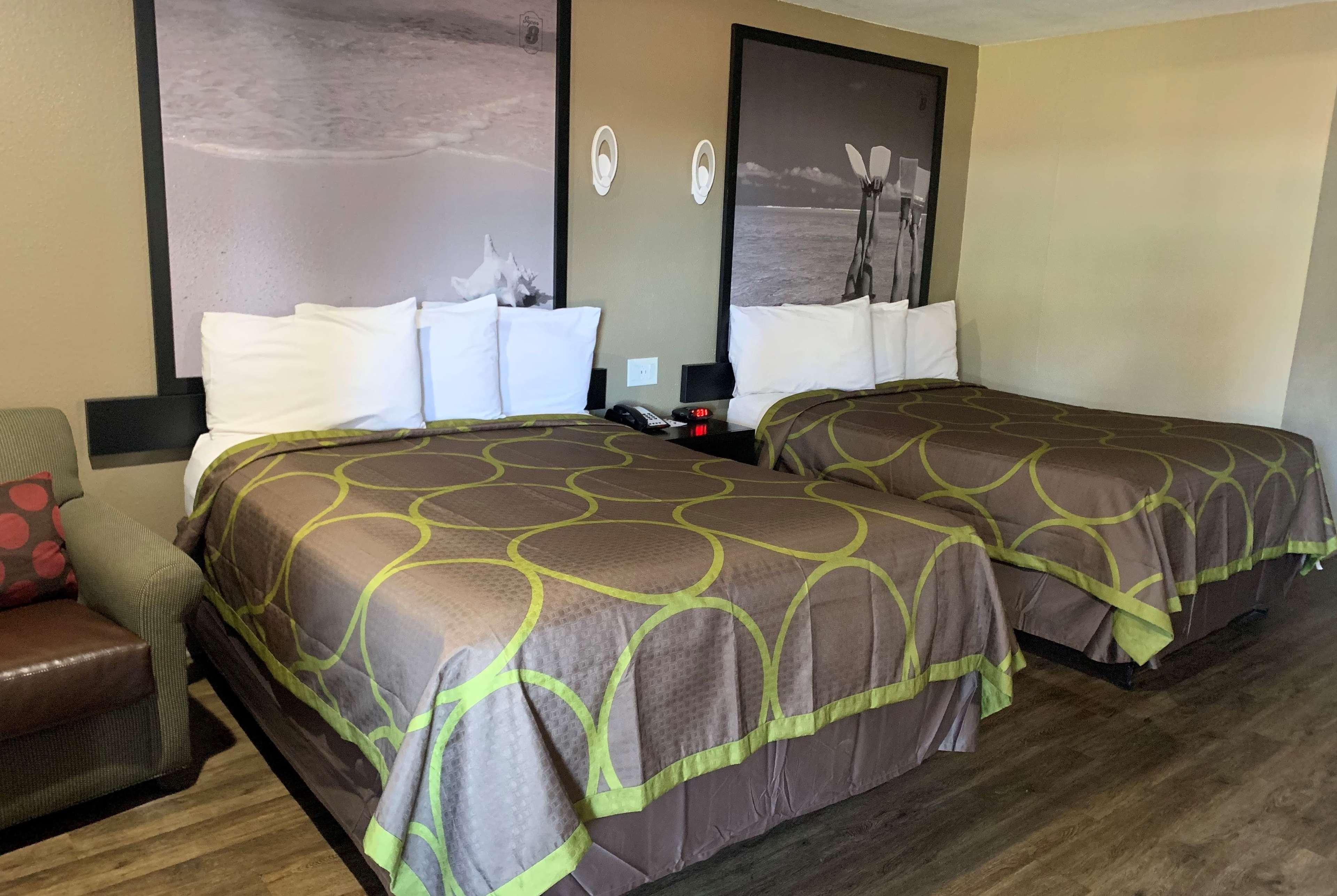 Super 8 By Wyndham Pensacola Nas Area Motel Beach Haven Ngoại thất bức ảnh