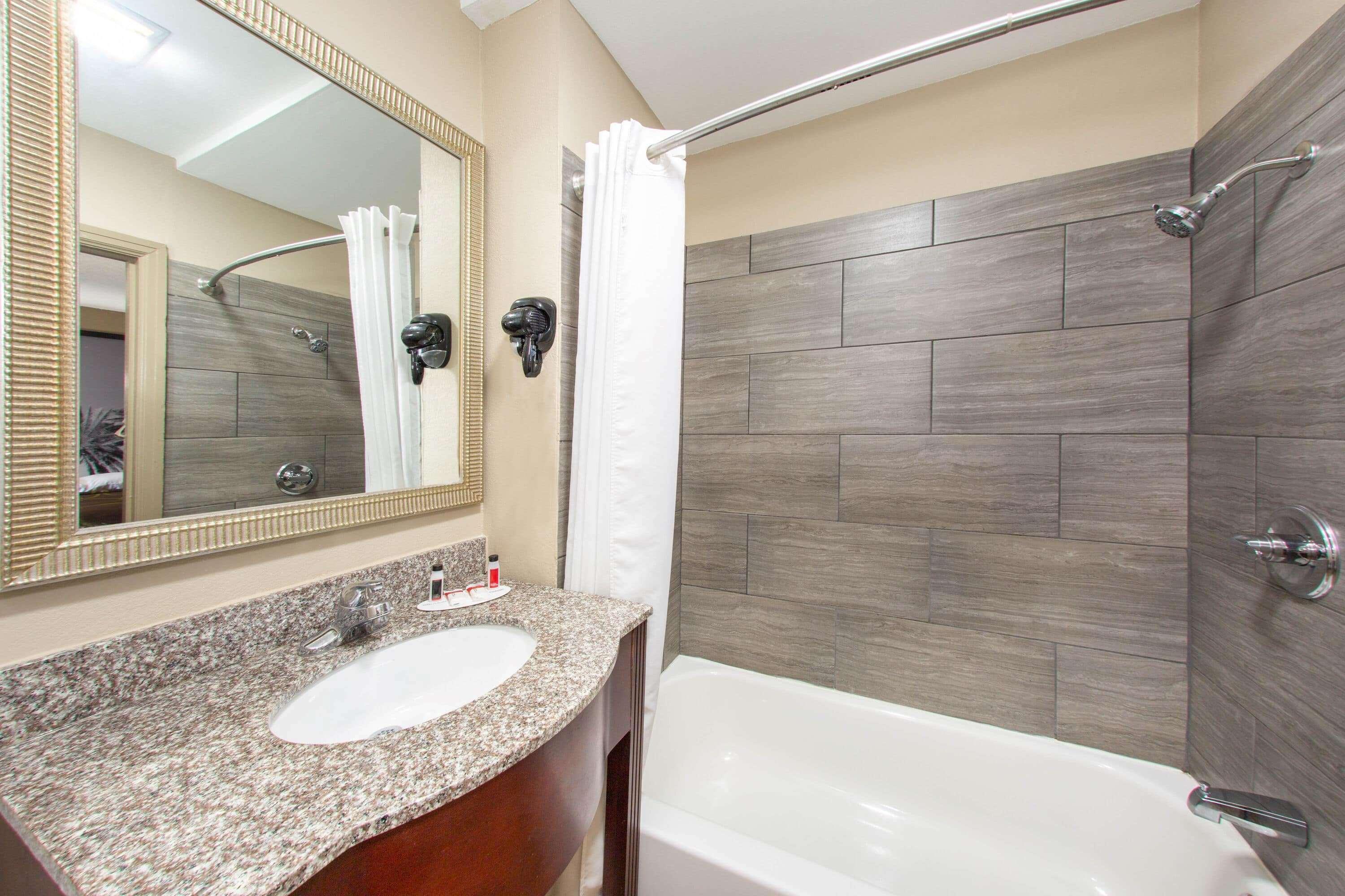 Super 8 By Wyndham Pensacola Nas Area Motel Beach Haven Ngoại thất bức ảnh